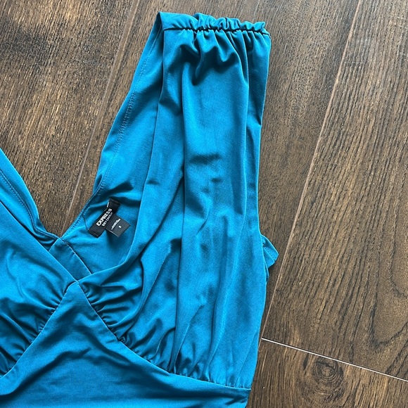 Express Plunging Neckline Bodysuit - Picture 2 of 4